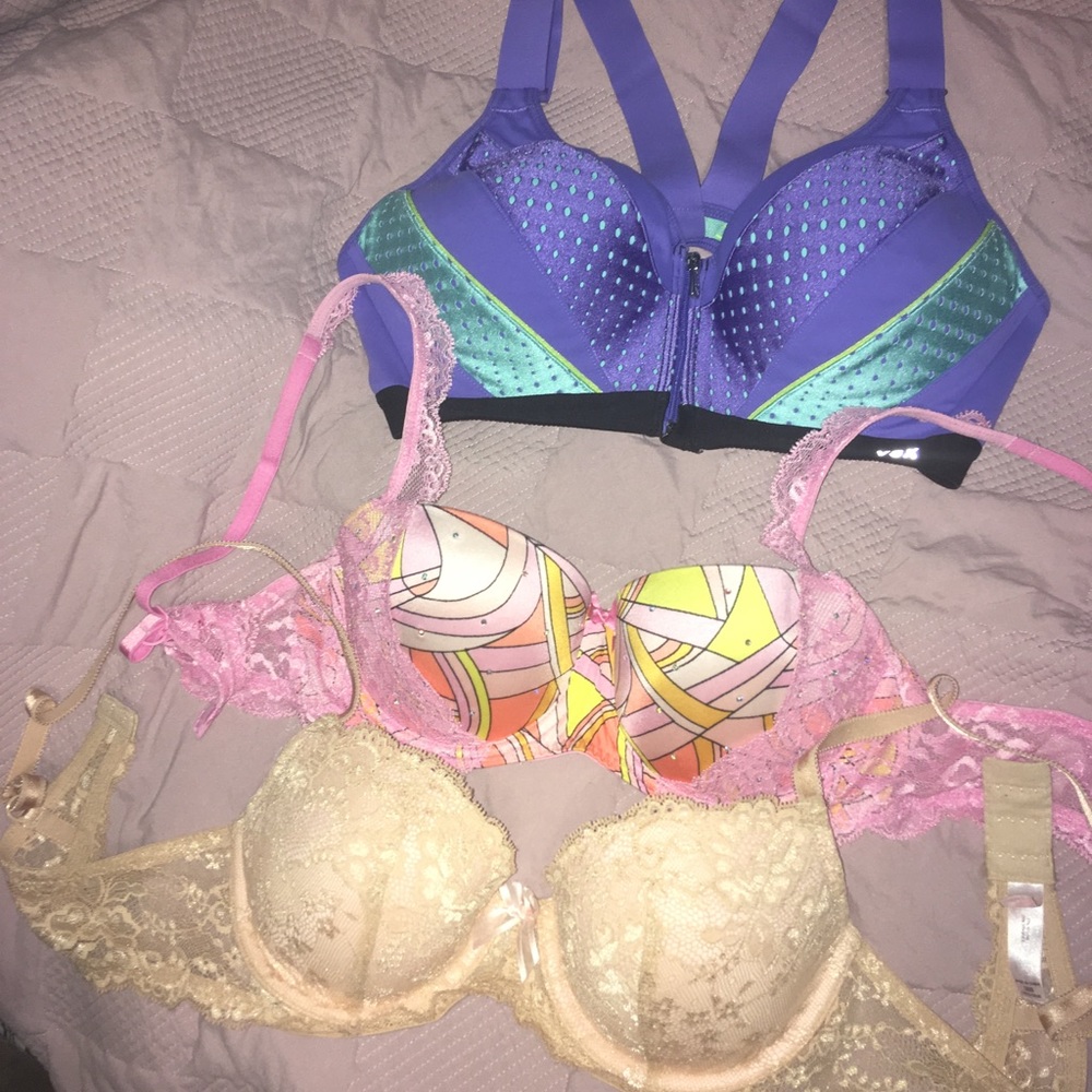 Victoria Secret VSX Sports Bra lot size 36B